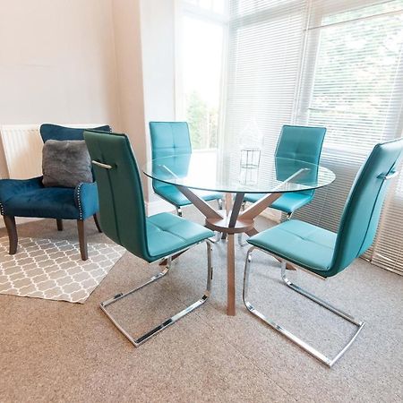 The Harrogate Abode Apartment Bagian luar foto